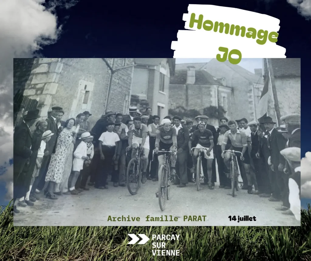 Départ course de vélo un 14 juillet dans le bourg de la commune de Parçay-sur-Vienne avec la famille Parat