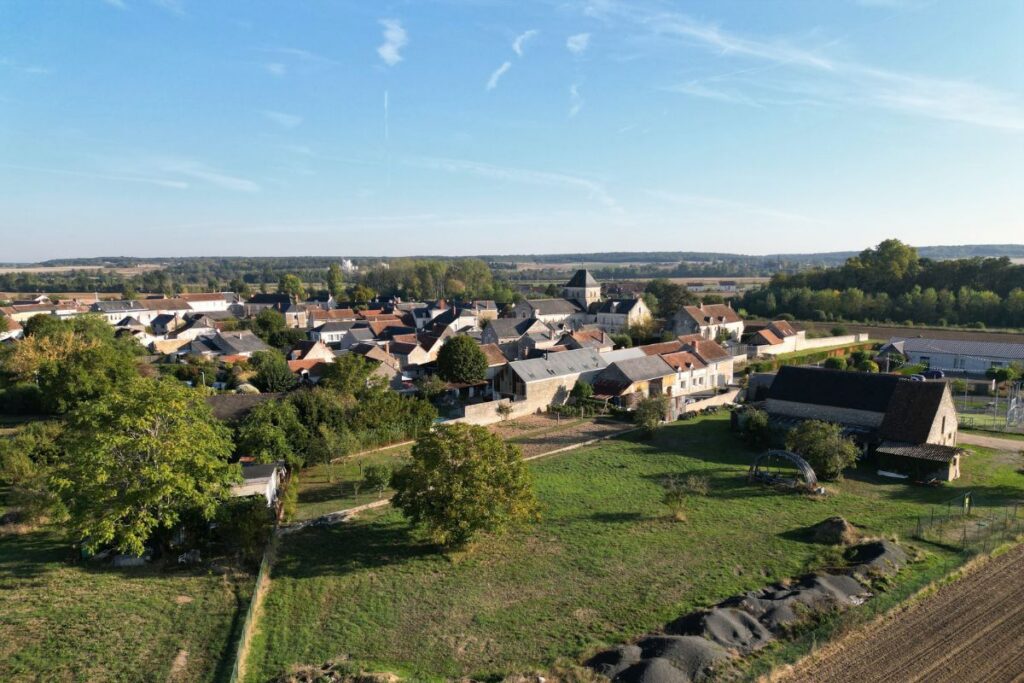 Vue aérienne du village de Parçay-sur-Vienne
